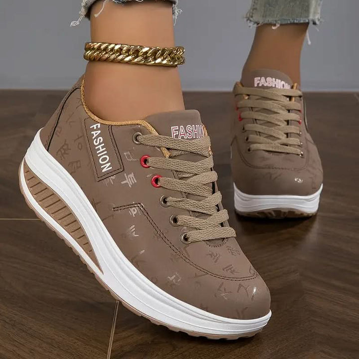CHLOE LACE-UP SNEAKERS